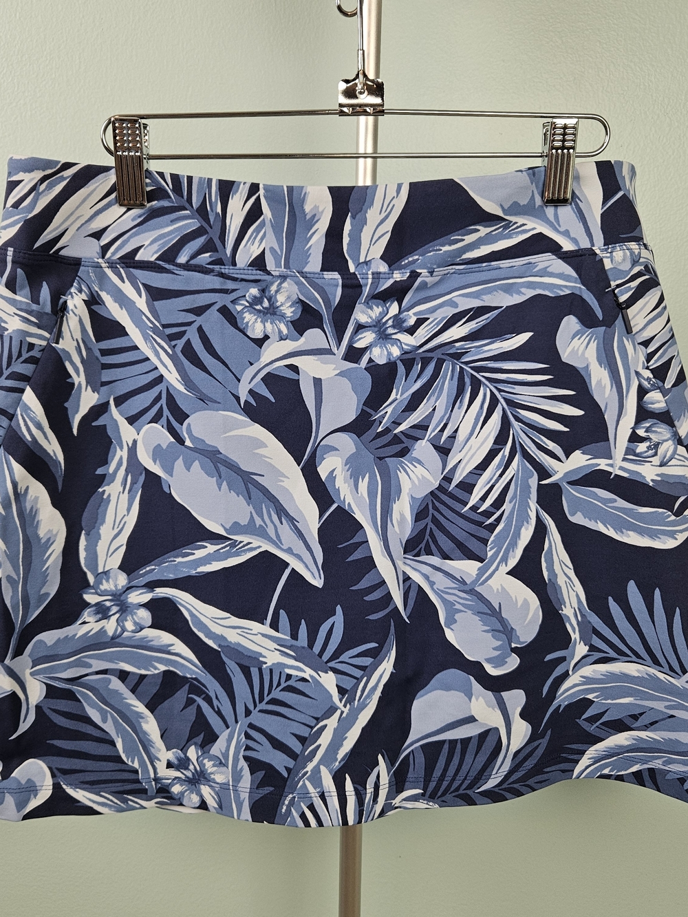 Tommy Bahama Navy and Light Blue Tropical Skort